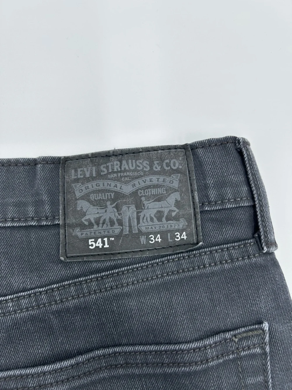 Levi's Black Washed Straight-Leg Jeans 541 W34 x L34